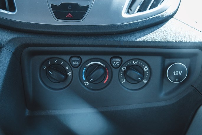 Ford Benimar Tessoro 496