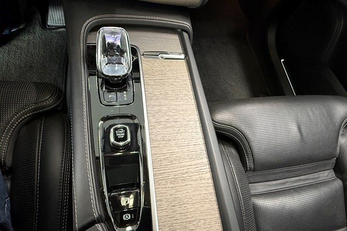 Volvo XC90 T8 ReCharge Ultimate Bright aut. AWD 7prs