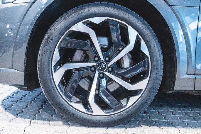 Audi E-tron S-line quattro