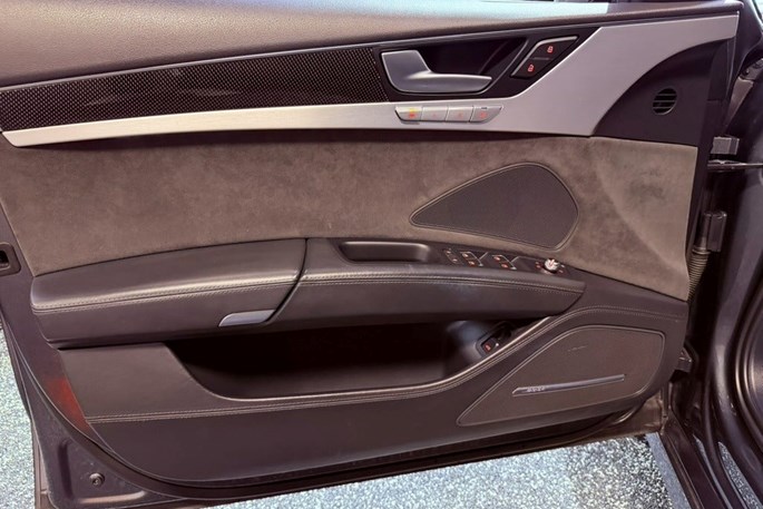 Audi S8 TFSi quattro Tiptr.