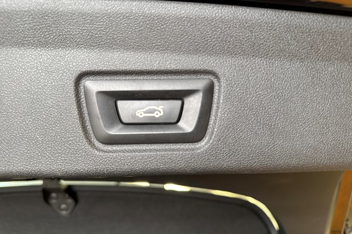 BMW i4 eDrive40 Fully Charged 5d