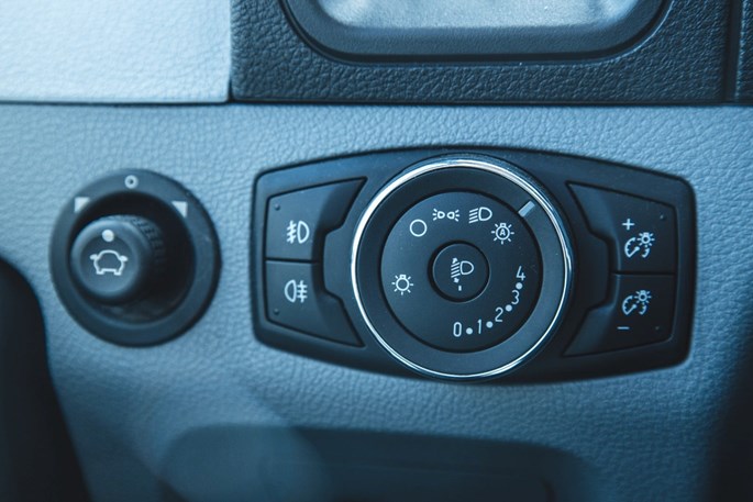 Ford Benimar Tessoro 496