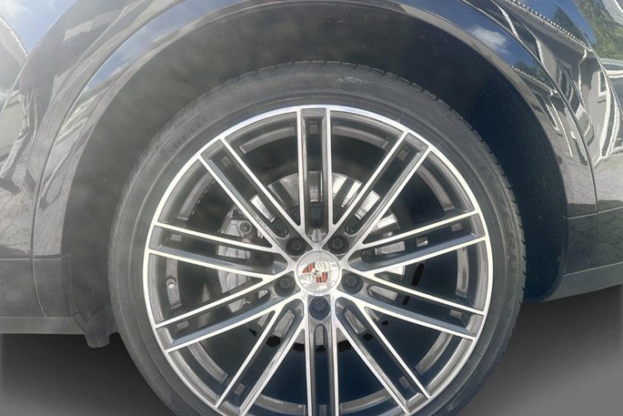 Porsche Cayenne Turbo Tiptr.