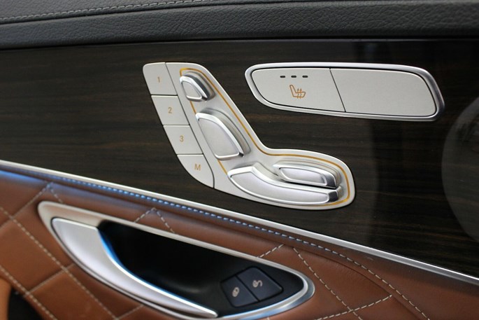 Mercedes C400 AMG Line stc. aut. 4-M