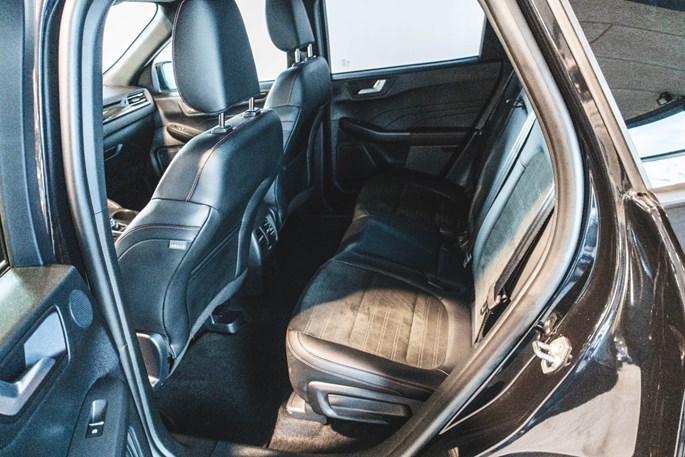 Ford Kuga PHEV ST-Line X CVT