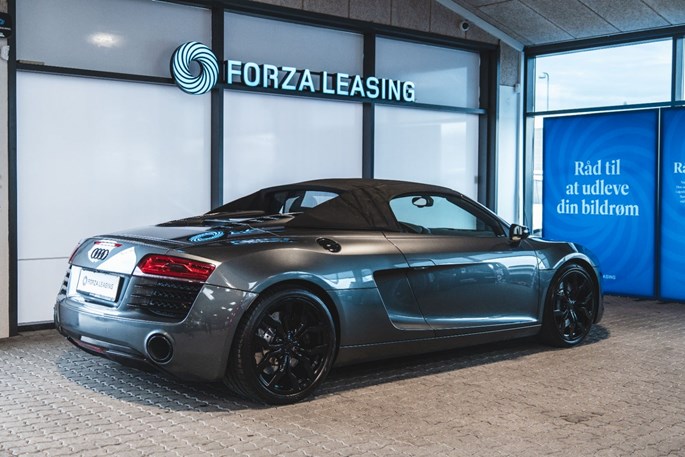 Audi R8 FSi Spyder quattro