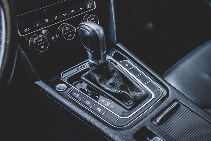 VW Arteon TDi 240 Elegance DSG 4Motion