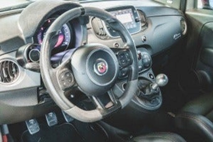 Abarth 595C T-Jet 180 Competizione