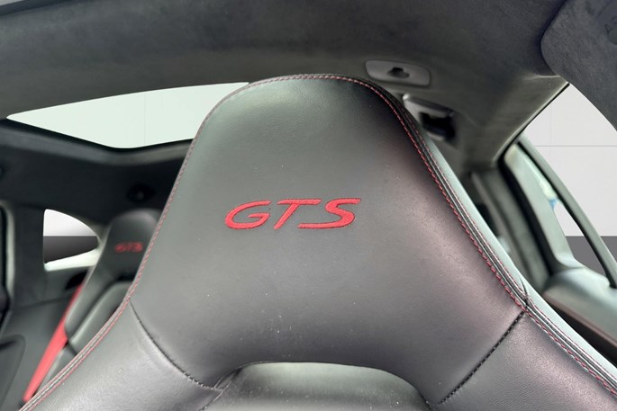 Porsche Panamera GTS Sport Turismo PDK