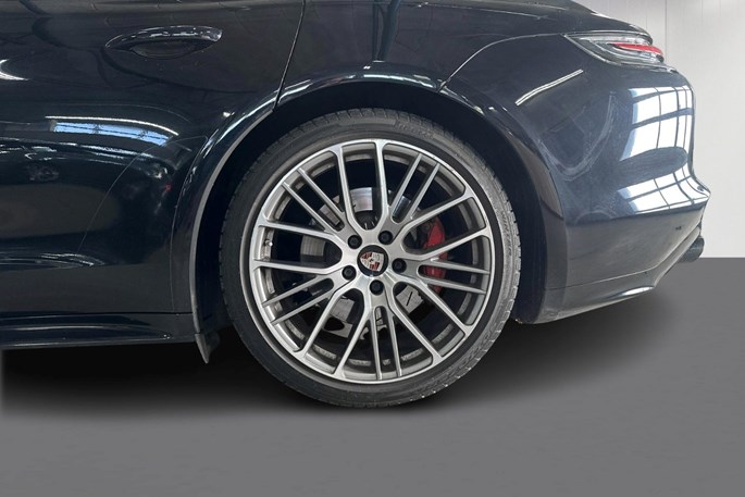 Porsche Panamera GTS Sport Turismo PDK