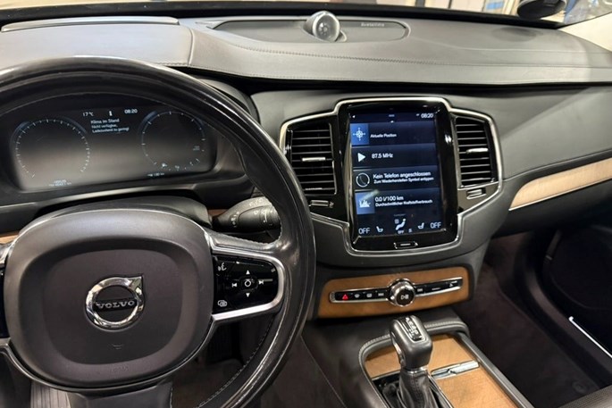 Volvo XC90 D5 235 Inscription aut. AWD Van