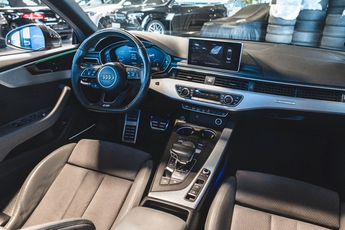 Audi A5 TFSi 252 S-line Cabriolet quattro S-tr.