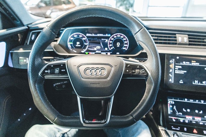 Audi E-tron Black Edition S-line quattro