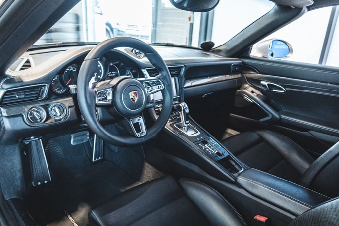 Porsche 911 Turbo S Cabriolet PDK