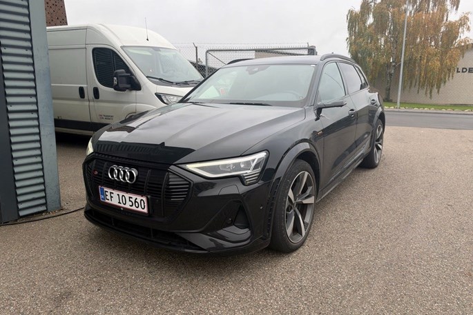Audi e-tron S quattro