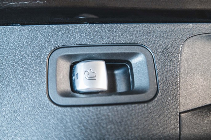 Mercedes E300 de stc. aut.