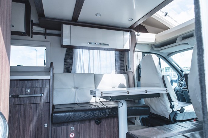 Ford Benimar Tessoro 496