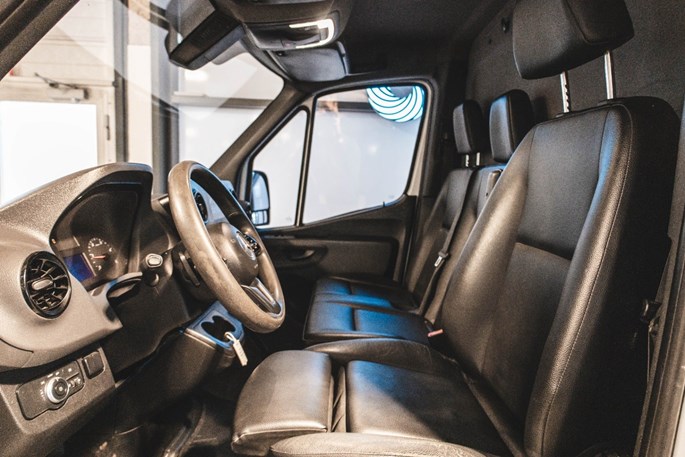 Mercedes Sprinter 317 CDi A2 Kassevogn aut. RWD