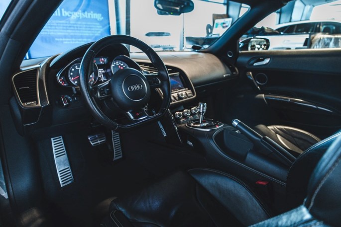 Audi R8 FSi Spyder quattro