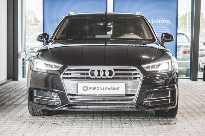 Audi A4 TDi 218 S-line Avant quattro S-tr.