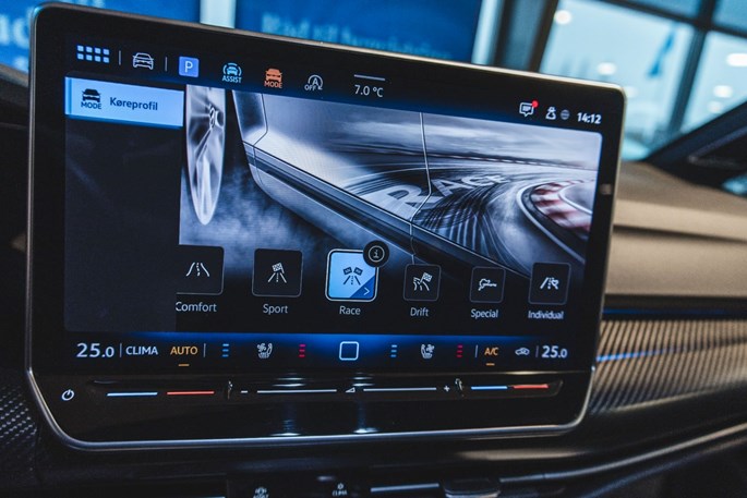 VW Golf VIII R DSG 4Motion Van