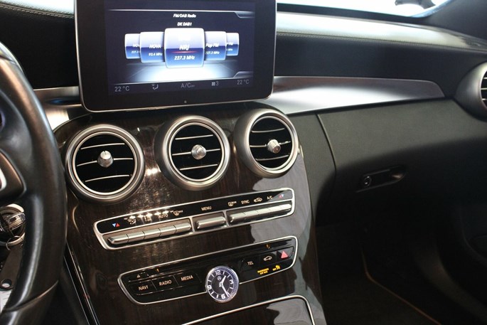 Mercedes C400 AMG Line stc. aut. 4-M