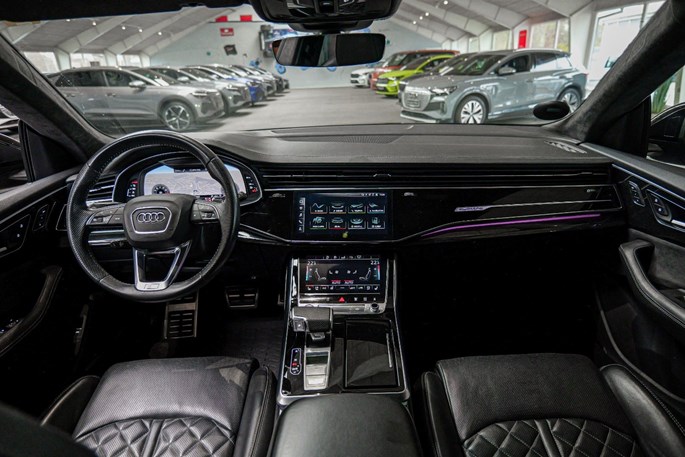 Audi Q8 TFSi S-line quattro Tiptr.