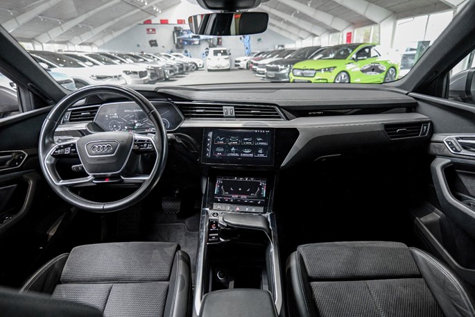 Audi E-tron Advanced quattro