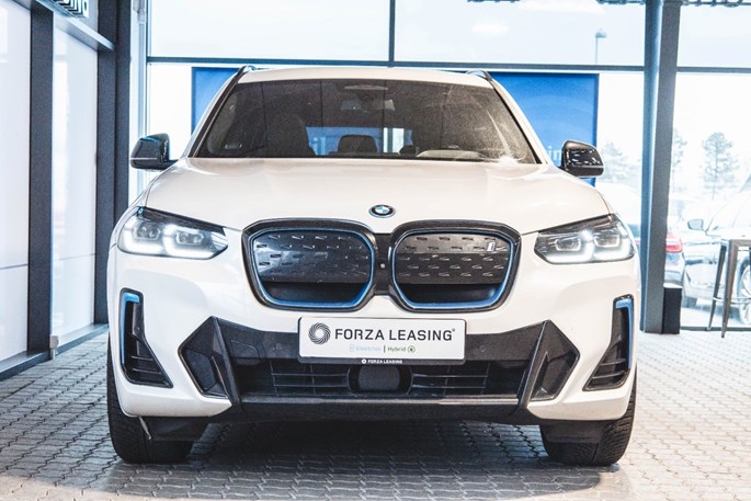 BMW iX3 Charged Plus M-Sport