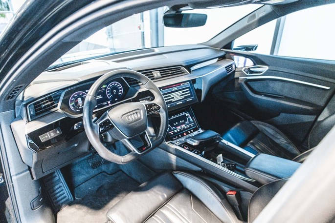 Audi E-tron Black Edition S-line quattro