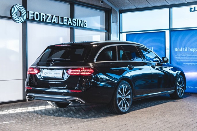 Mercedes E300 de stc. aut.