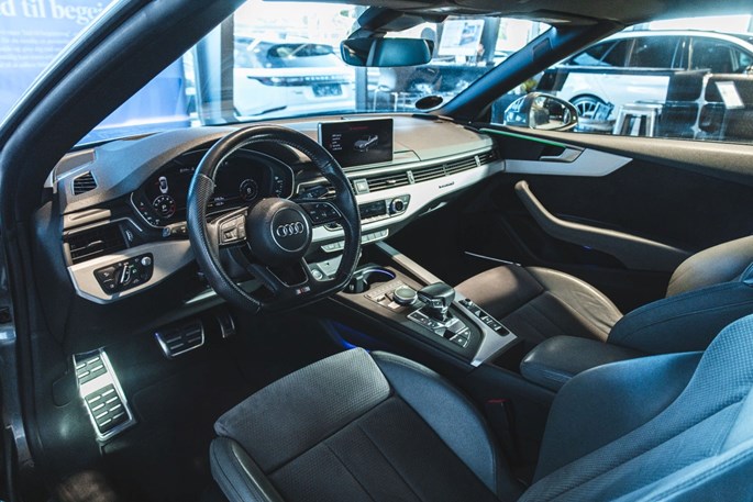 Audi A5 TFSi 252 S-line Cabriolet quattro S-tr.