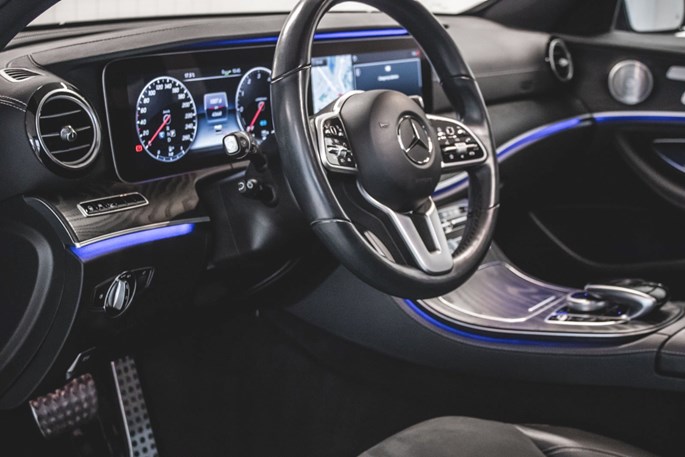 Mercedes E300 de AMG Line stc. aut.