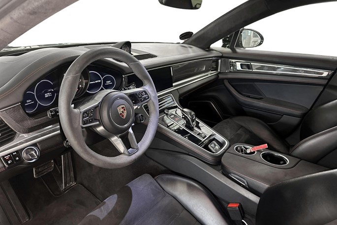Porsche Panamera GTS Sport Turismo PDK