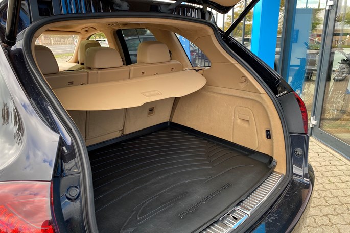 Porsche Cayenne Turbo Tiptr.