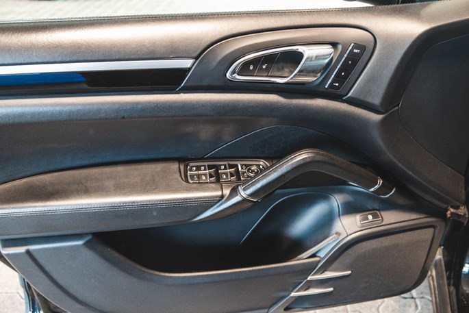 Porsche Cayenne S E-Hybrid Tiptr.