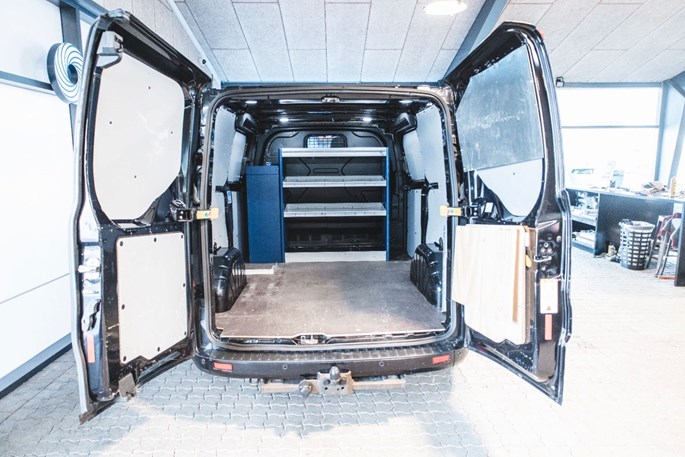 Ford Transit Custom 300 L1 TDCi 170 Limited aut.