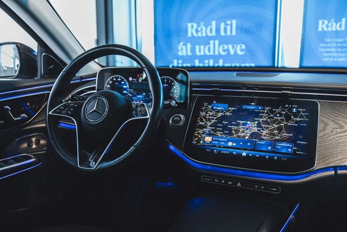Mercedes E300 de stc. aut.