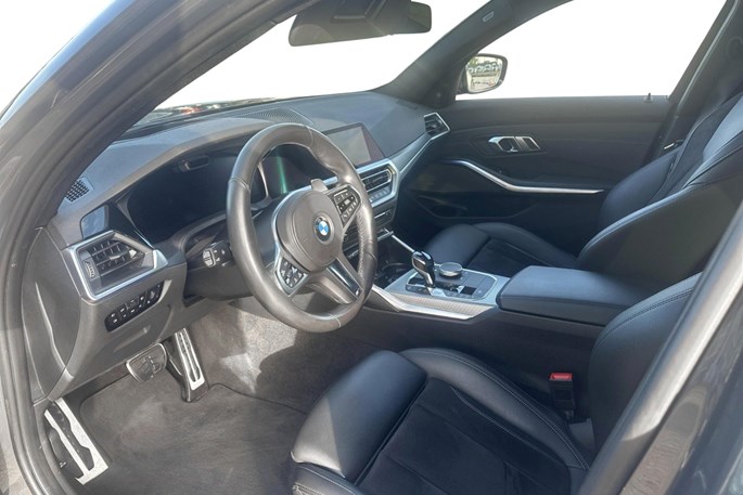BMW 330i M-Sport aut.