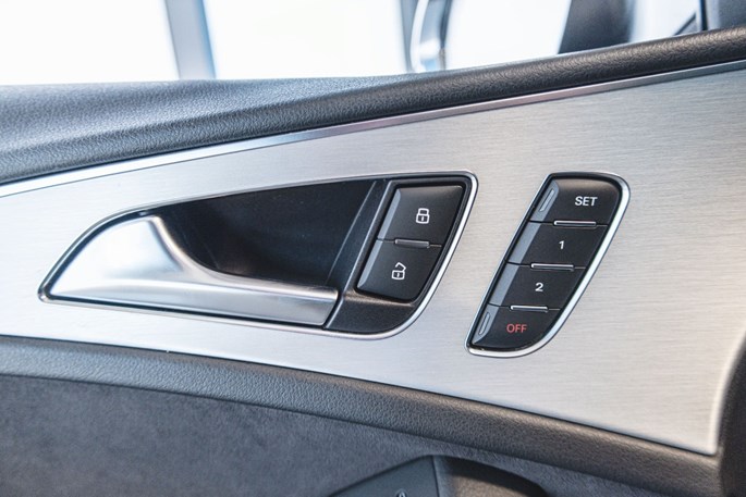 Audi S6 TFSi Avant quattro S-tr.