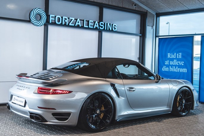 Porsche 911 Turbo S Cabriolet PDK