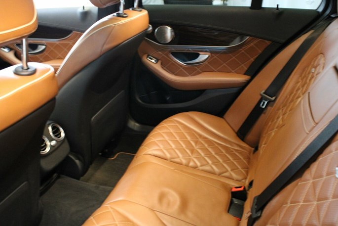 Mercedes C400 AMG Line stc. aut. 4-M