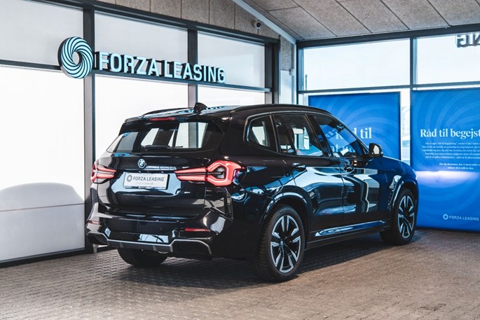 BMW iX3 Charged M-Sport