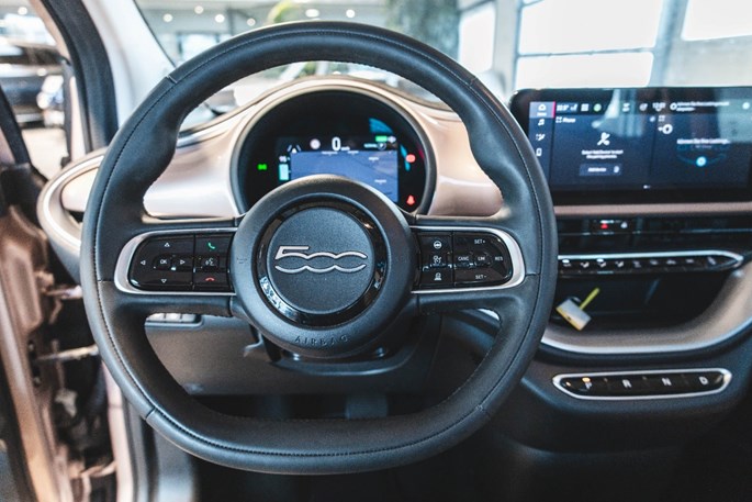 Fiat 500e Icon Cabrio