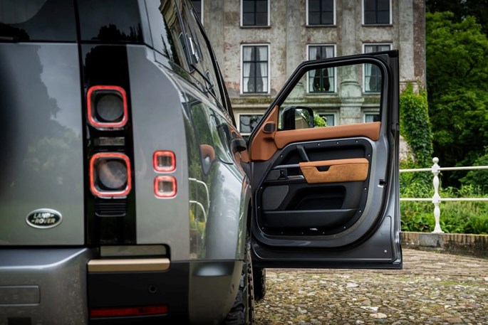 Land Rover Defender 110 P400e HSE aut.