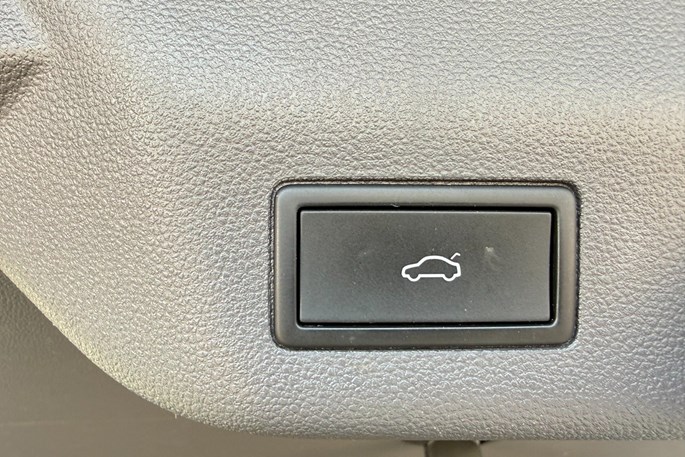 VW Multivan TSi 136 DSG kort