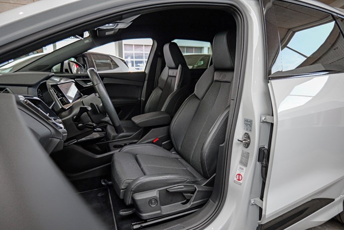 Audi Q4 e-tron S-line quattro