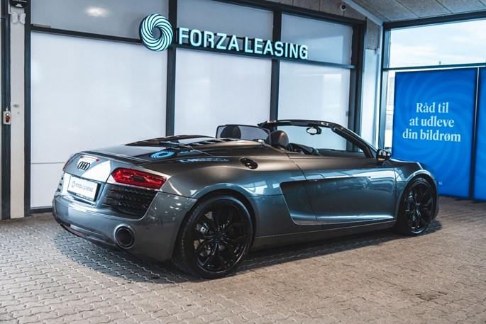 Audi R8 FSi Spyder quattro