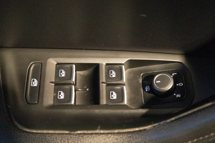 VW Passat TDi 190 R-line Variant DSG 4Motion Van