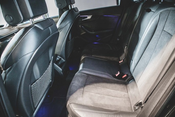 Audi A4 TDi 218 S-line Avant quattro S-tr.